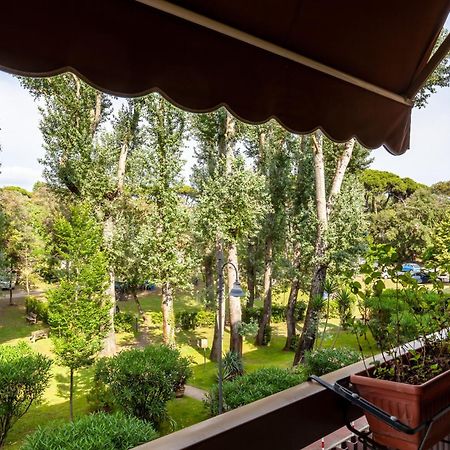 La Casa Nel Parco Apartman Viareggio Kültér fotó